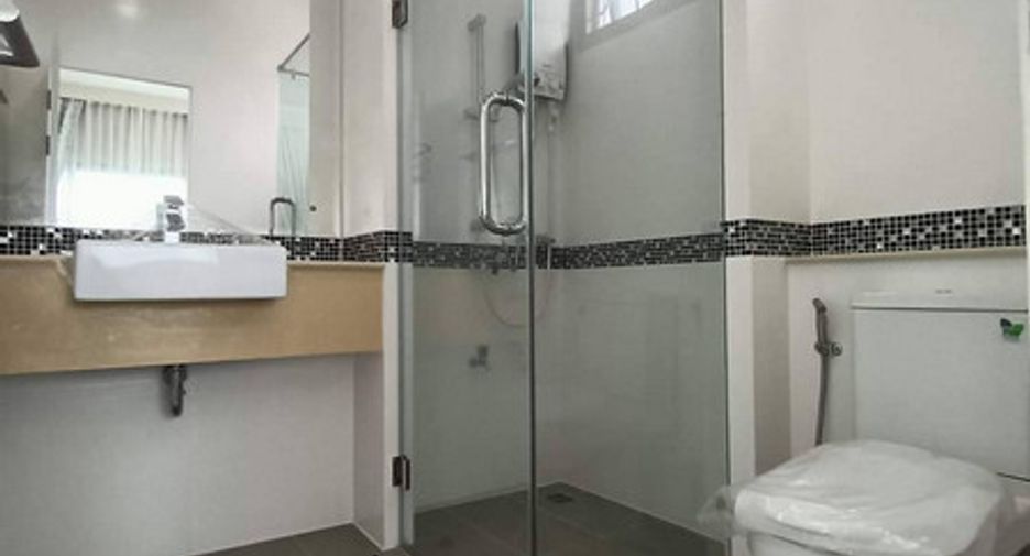 For sale 4 bedrooms house in Mueang Nonthaburi, Nonthaburi
