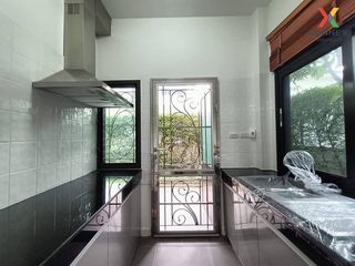For sale 4 bedrooms house in Mueang Nonthaburi, Nonthaburi