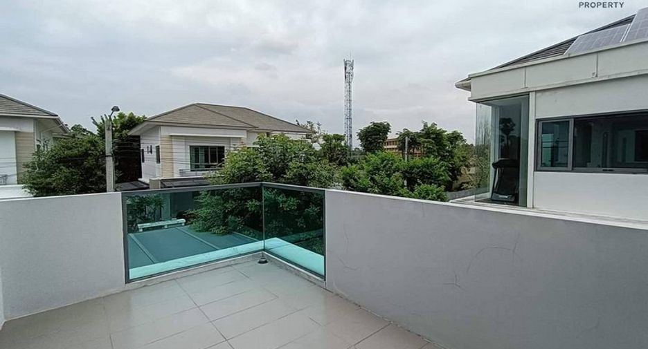 For sale 4 bedrooms house in Mueang Nonthaburi, Nonthaburi