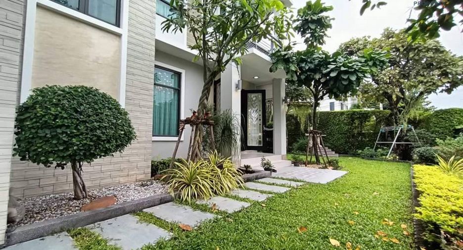 For sale 4 bedrooms house in Mueang Nonthaburi, Nonthaburi