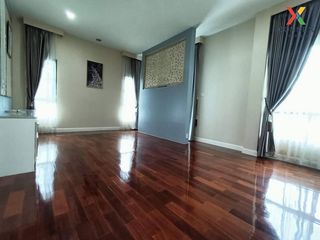 For sale 4 bedrooms house in Mueang Nonthaburi, Nonthaburi