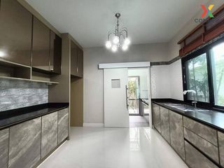 For sale 4 bedrooms house in Mueang Nonthaburi, Nonthaburi