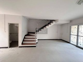 Casa adosada en venta de 3 habitaciones en Wang Noi, Phra Nakhon Si Ayutthaya