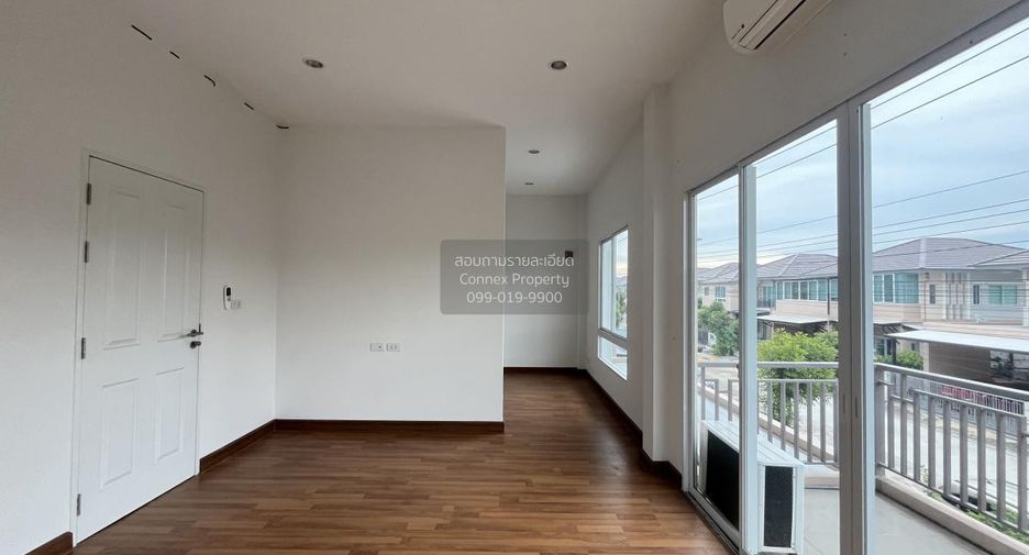 For sale 3 bedrooms house in Khlong Sam Wa, Bangkok