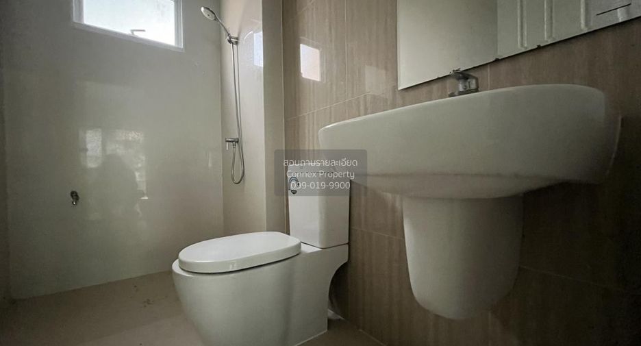 For sale 3 bedrooms house in Khlong Sam Wa, Bangkok