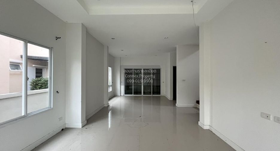For sale 3 bedrooms house in Khlong Sam Wa, Bangkok