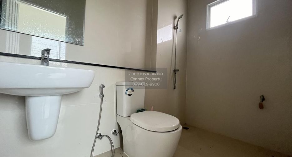 For sale 3 bedrooms house in Khlong Sam Wa, Bangkok