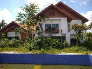 Casa en venta de 8 habitaciones en Kamphaeng Saen, Nakhon Pathom