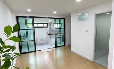 For sale 4 bedrooms townhouse in Mueang Nonthaburi, Nonthaburi