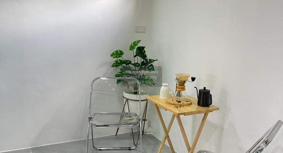 For sale 4 bedrooms townhouse in Mueang Nonthaburi, Nonthaburi