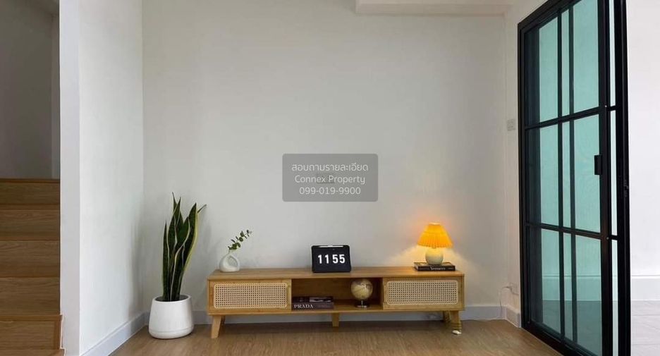 For sale 4 bedrooms townhouse in Mueang Nonthaburi, Nonthaburi