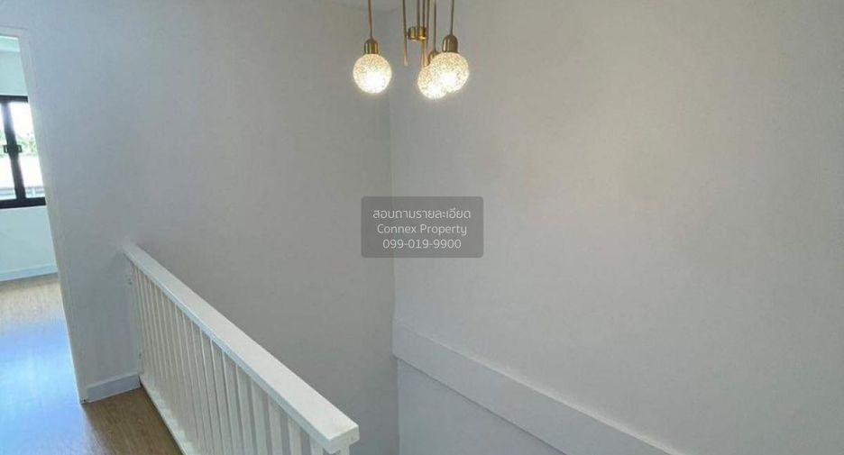 For sale 4 bedrooms townhouse in Mueang Nonthaburi, Nonthaburi
