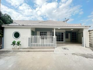出售 5 卧室 独立屋 在 Mueang Samut Sakhon, Samut Sakhon