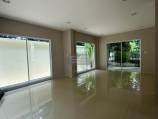For sale 4 bedrooms house in Pak Kret, Nonthaburi