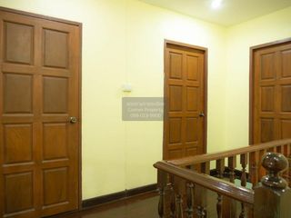 À vendre 3 chambres maison à Wang Thonglang, Bangkok