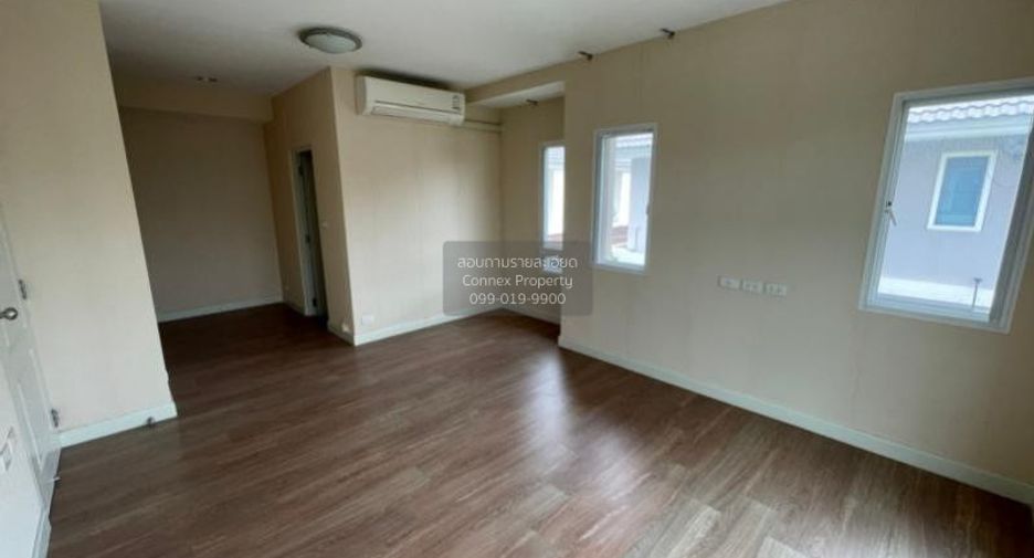 For sale 4 bedrooms house in Thanyaburi, Pathum Thani