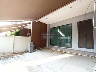 Продажа 3 спальни таунхаус в Сапхан Сунг, Бангкок