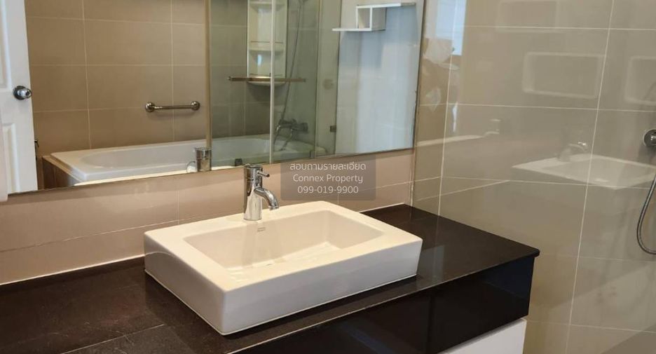 For sale 2 bedrooms condo in Huai Khwang, Bangkok