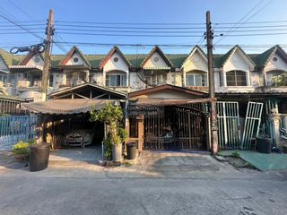 À vendre 2 chambres maison de ville à Sai Mai, Bangkok