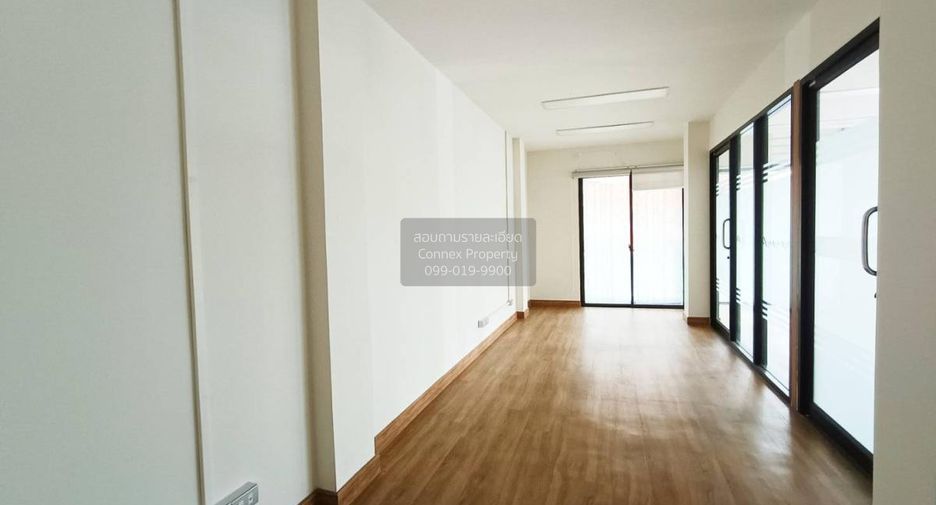 For sale 4 bedrooms townhouse in Bueng Kum, Bangkok