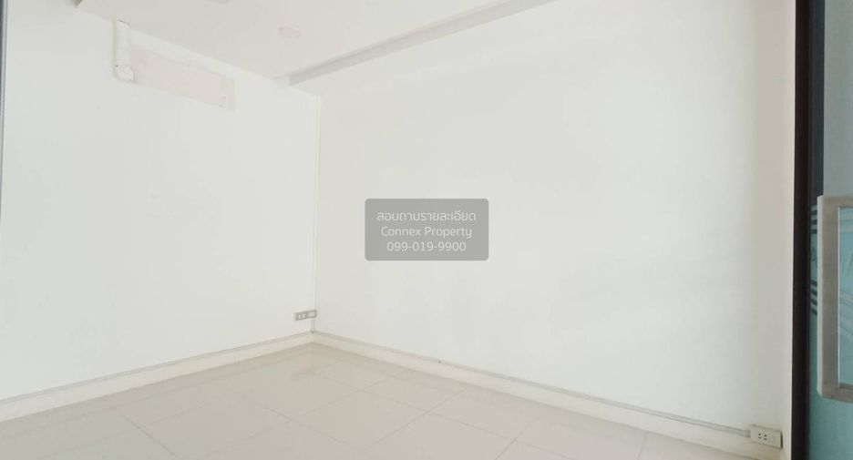 For sale 4 bedrooms townhouse in Bueng Kum, Bangkok