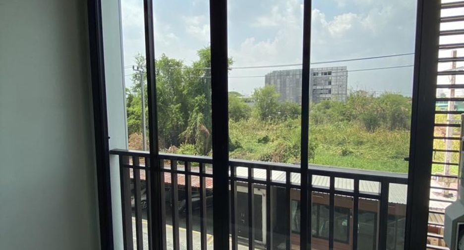 Продажа 1 кровать кондо в Буенг Кум, Бангкок