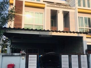 Продажа 2 спальни таунхаус в Кхан На Яо, Бангкок