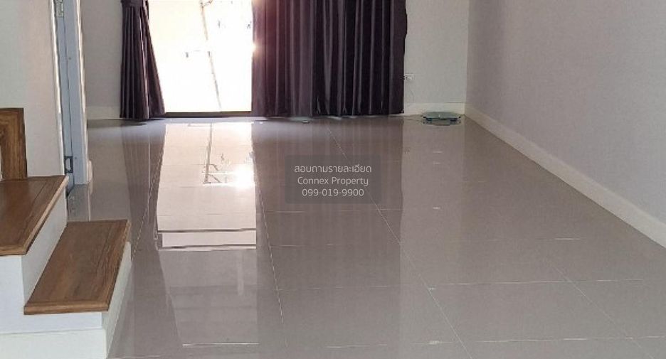 For sale 4 bedrooms townhouse in Sai Noi, Nonthaburi