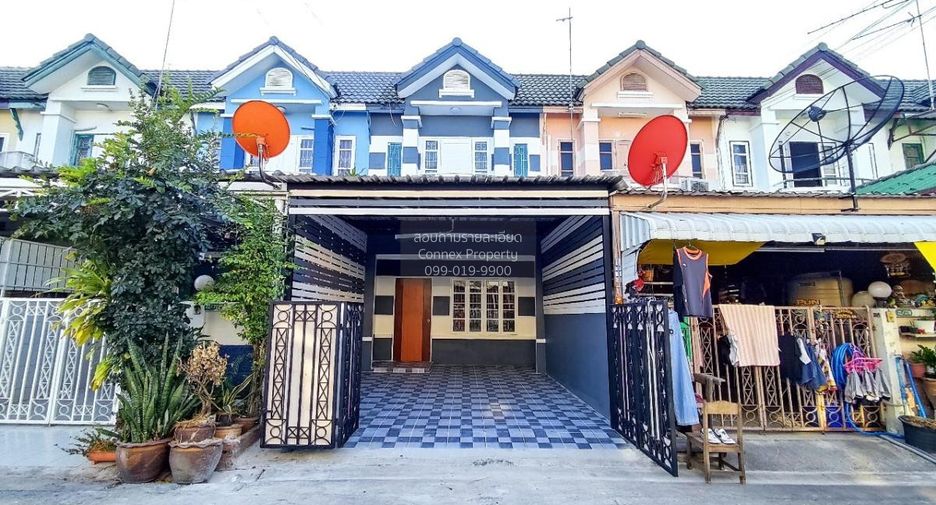 Casa adosada en venta de 2 habitaciones en Lam Luk Ka, Pathum Thani