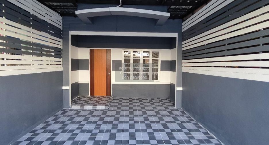 Casa adosada en venta de 2 habitaciones en Lam Luk Ka, Pathum Thani