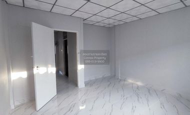 Casa adosada en venta de 2 habitaciones en Lam Luk Ka, Pathum Thani