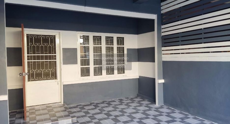 Casa adosada en venta de 2 habitaciones en Lam Luk Ka, Pathum Thani