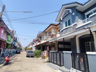 Reihenhaus zum Kauf mit 3 Zimmer in Lam Luk Ka, Pathum Thani