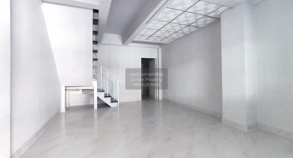 For sale 2 bedrooms townhouse in Mueang Nonthaburi, Nonthaburi