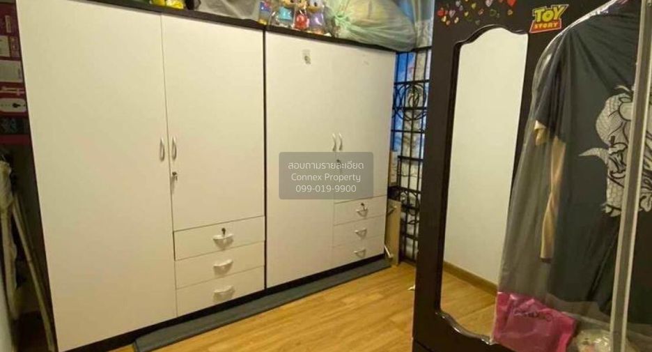 For sale 3 bedrooms townhouse in Sai Noi, Nonthaburi