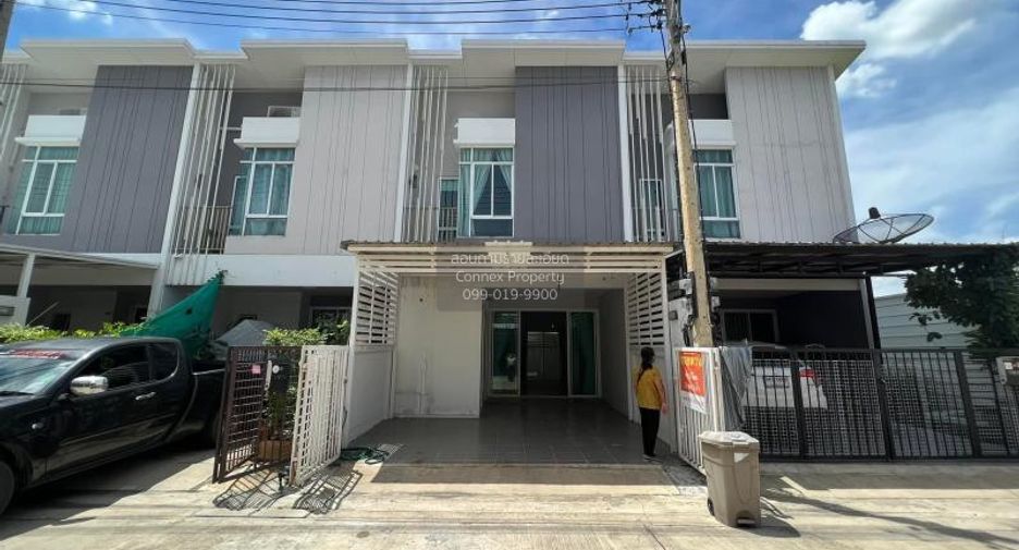 For sale 3 bedrooms townhouse in Phutthamonthon, Nakhon Pathom