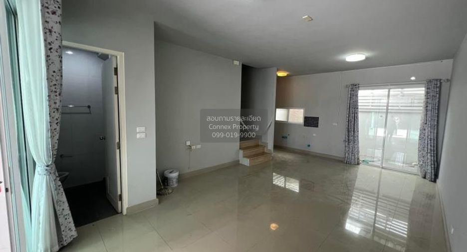 For sale 3 bedrooms townhouse in Phutthamonthon, Nakhon Pathom