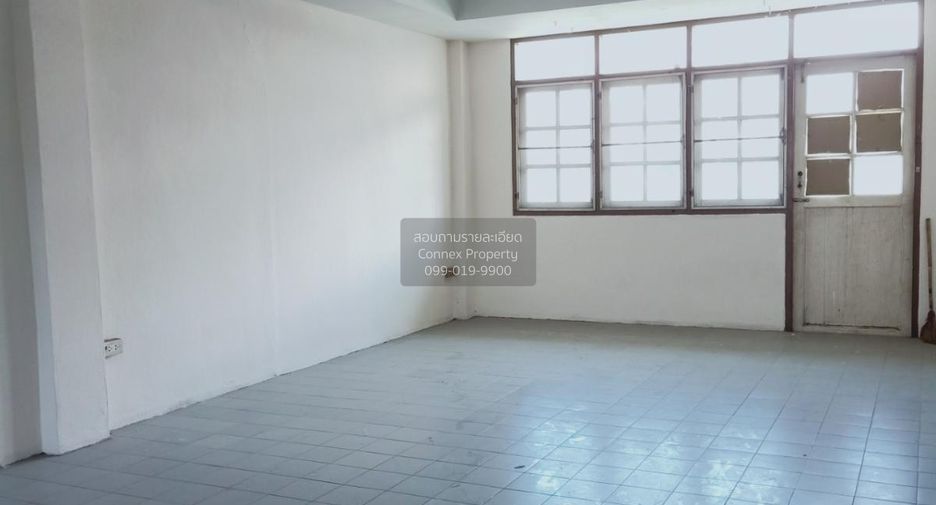 Local comercial en venta de 5 habitaciones en Bang Kapi, Bangkok