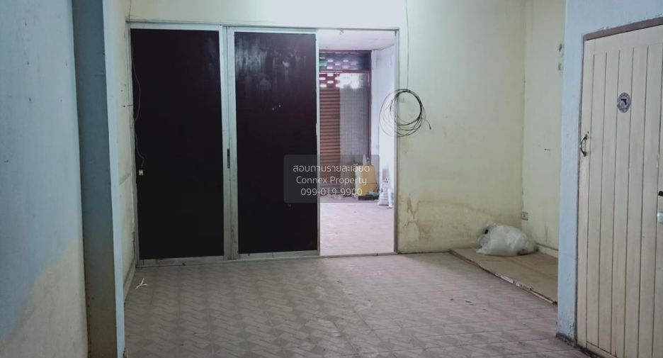 Local comercial en venta de 5 habitaciones en Bang Kapi, Bangkok