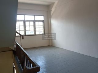 Local comercial en venta de 5 habitaciones en Bang Kapi, Bangkok