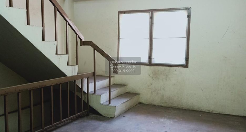 Local comercial en venta de 5 habitaciones en Bang Kapi, Bangkok