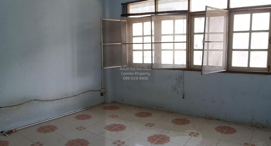 Local comercial en venta de 5 habitaciones en Bang Kapi, Bangkok