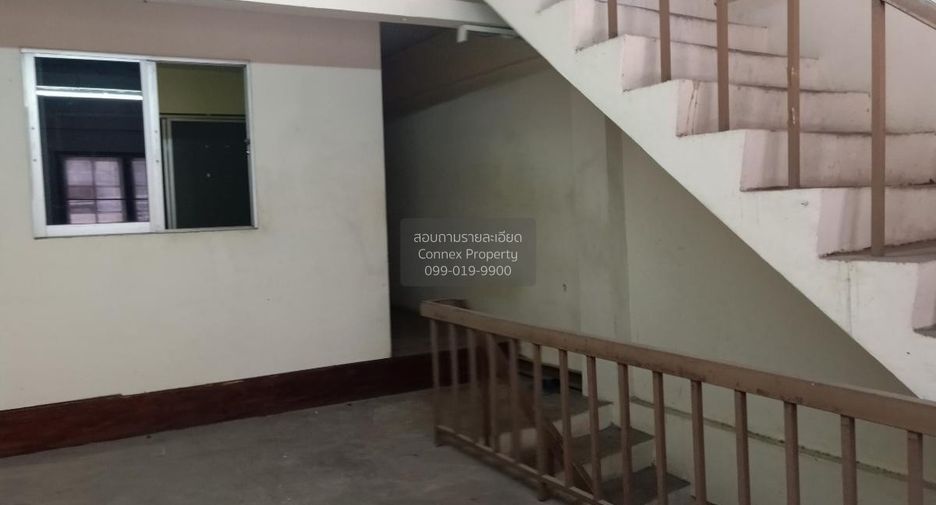 Local comercial en venta de 5 habitaciones en Bang Kapi, Bangkok
