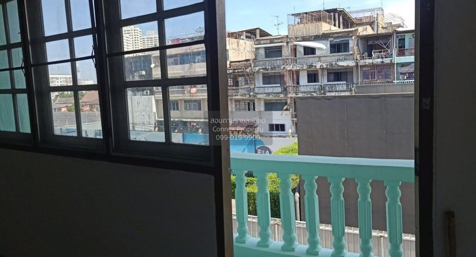 Local comercial en venta de 5 habitaciones en Bang Kapi, Bangkok