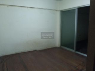 Local comercial en venta de 5 habitaciones en Bang Kapi, Bangkok