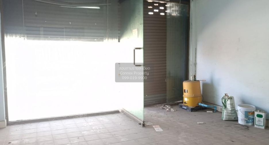 Local comercial en venta de 5 habitaciones en Bang Kapi, Bangkok