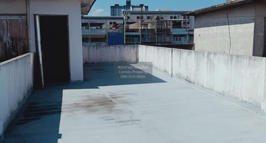 Local comercial en venta de 5 habitaciones en Bang Kapi, Bangkok