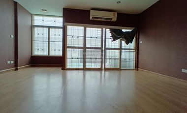 For sale 2 bedrooms townhouse in Khan Na Yao, Bangkok
