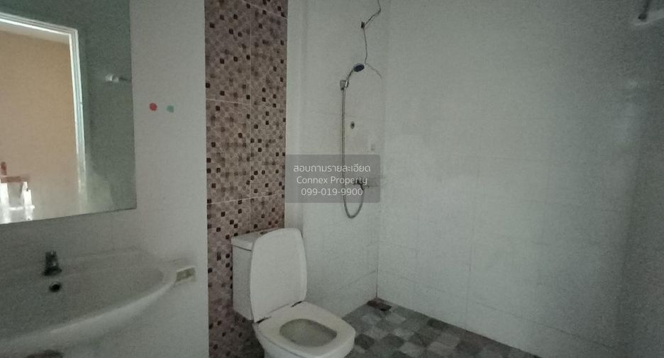 For sale 2 bedrooms townhouse in Khan Na Yao, Bangkok
