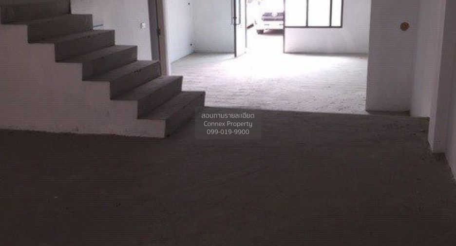 Local comercial en venta de 3 habitaciones en Wang Thonglang, Bangkok